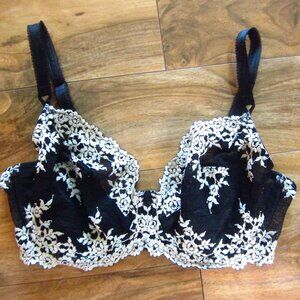 Wacoal Black Embrace Lace Unlined Underwire Bra size 36DD